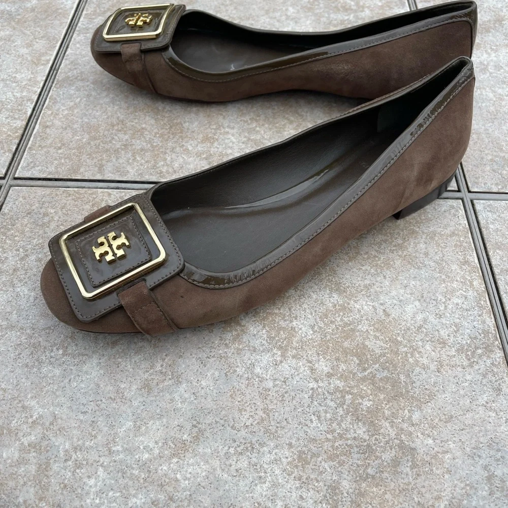 TORY BURCH Julian Mocha Suede Ballet Flats